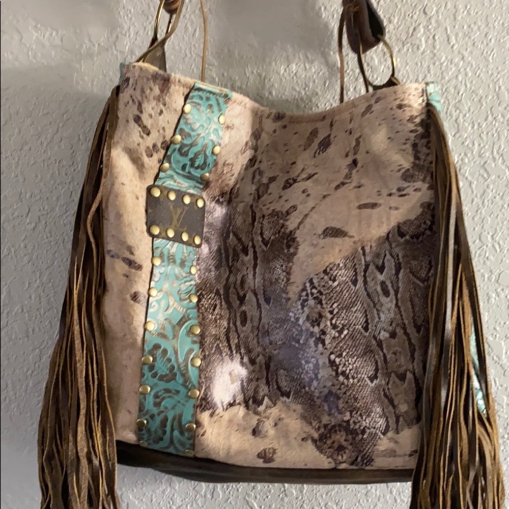 Western fringe purse